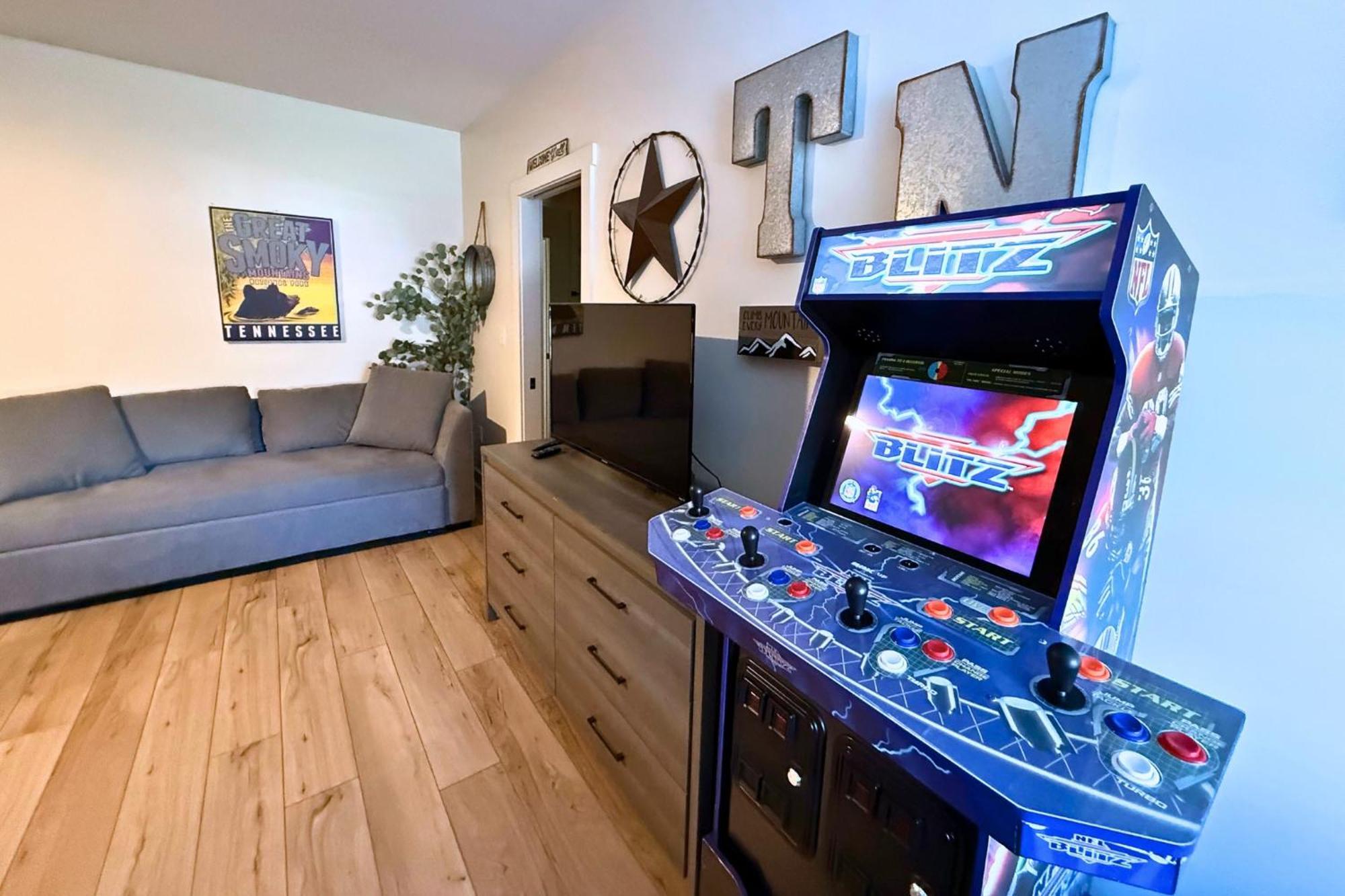 *Dog Friendly*Modern Home-Minutes To Dollywood, Gatlinburg, Smoky Mountains & Pigeon Forge! Eksteriør bilde